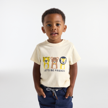 تي شيرت باللون الأبيض ومُزيَّن برسمة حيوانات، للفتيان الصغار